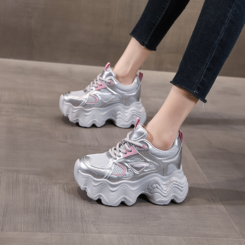 Giày thể thao nữ đế dày tăng chiều cao lưới thoáng khí phong cách dad sneaker — Màu be
