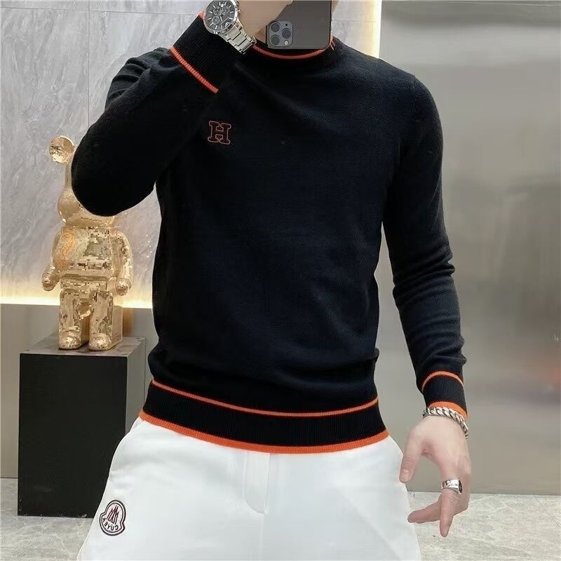 New autumn and winter collection: trendy round-neck long-sleeve knit sweater for young men, versatile base layer, stylish and cool, with embroidered details in off-white New autumn and winter collection: trendy round-neck long-sleeve knit sweater for young men, versatile base layer, stylish and cool, with embroidered details in off-white