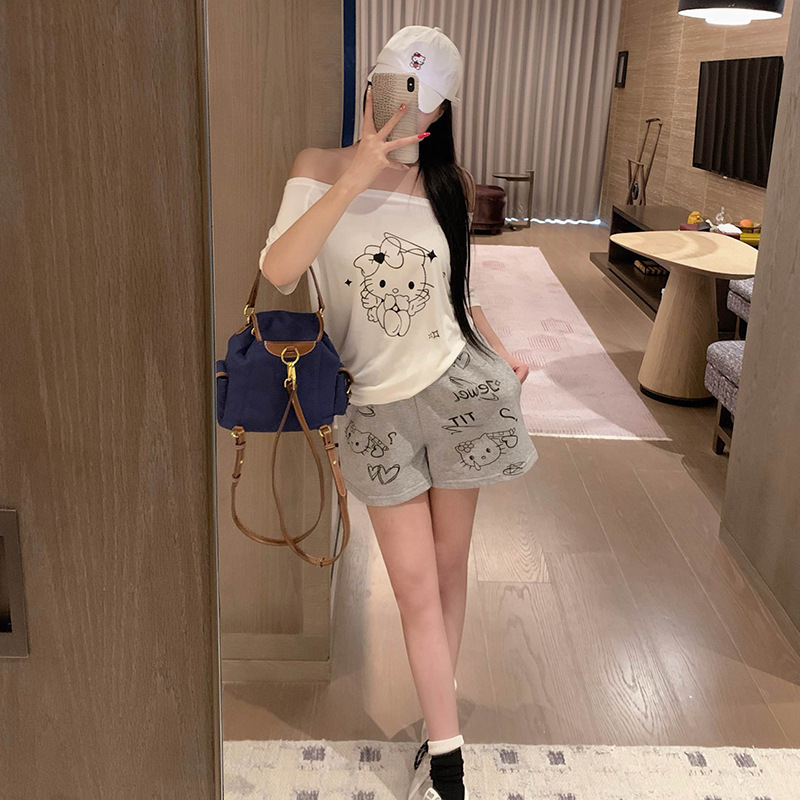 Kitty Cat Rhinestone Short-Sleeve Summer Top with Adjustable Shoulder Straps, Suitable for a Casual, Sweet, and Cool Style