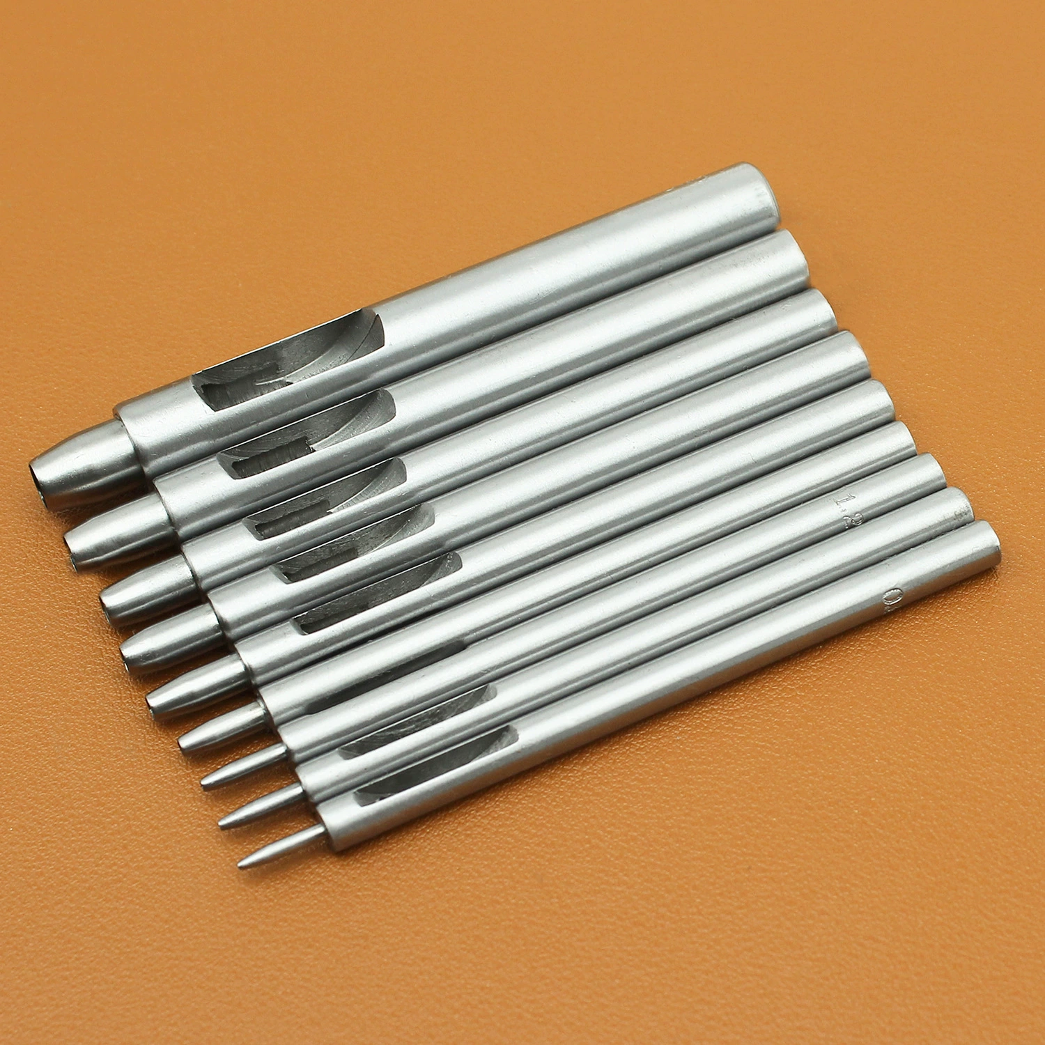 Пояс перфорированный тонкий рот легированная сталь прямой рот раздел удар кожаный ремень перфорация Дырокол производители прямые поставки