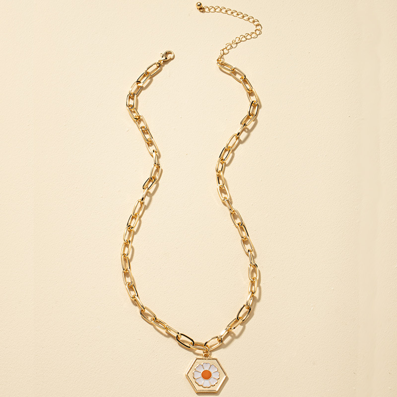 Collier Petite Marguerite display picture 2