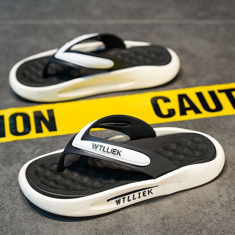 Inventario rápido EVA mezcla de PVC pisar mierda tacto zapatillas de flipper para hombres de verano ropa exterior cool moda antideslizante fondo grueso frío