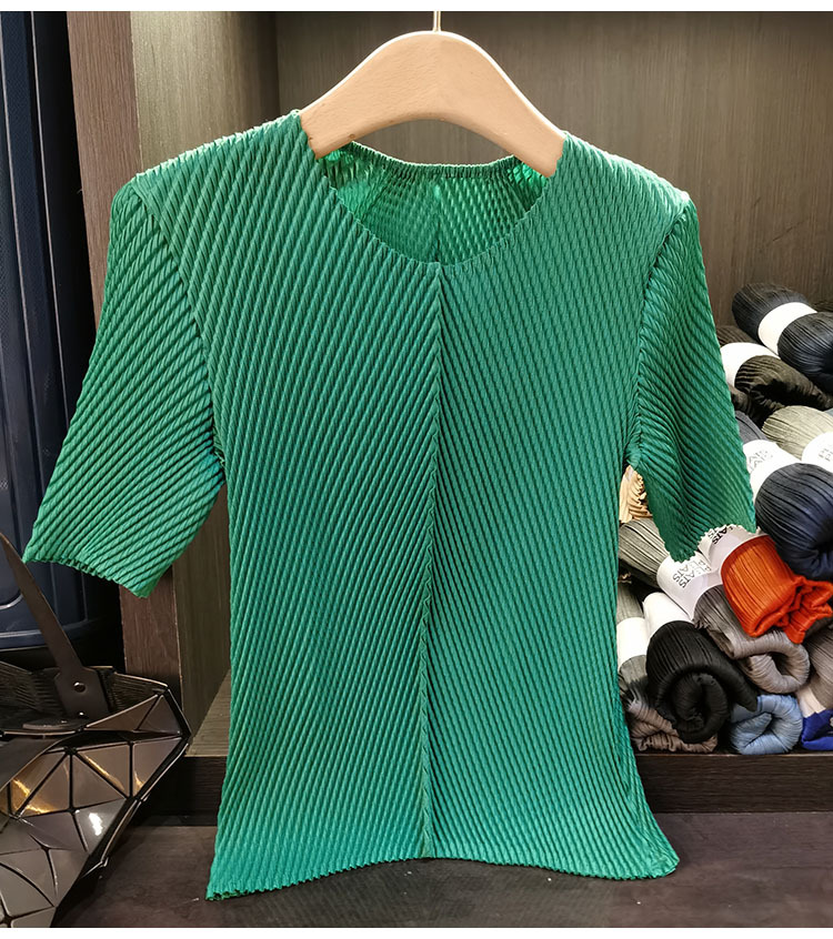 Áo thun cổ tròn xếp ly vảy rồng tay ngắn cao cấp nữ — Màu đen, tinh bột củ sen, màu tím đậm, bột hoa anh đào chi tiết 10