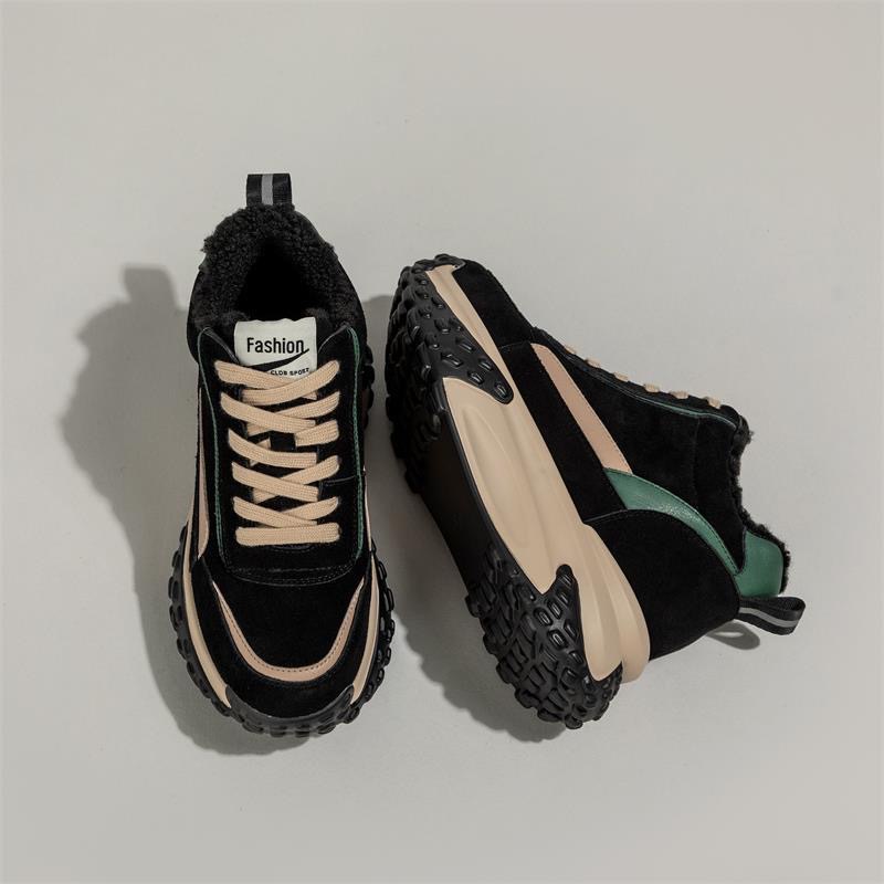 Plataforma de celebridades de Internet Botas de nieve deportivas Zapatos de algodón forrados de lana para mujer 2023 nuevos zapatos de papá casuales de invierno versátiles moda