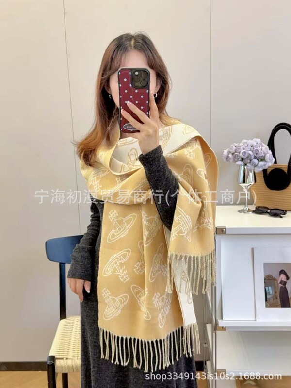 正确版本长土星仿羊绒围巾女西太后秋冬字母披肩加大保暖加厚黑灰|undefined
