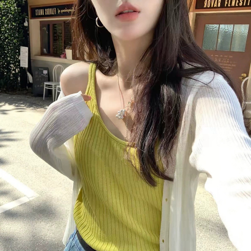 Hot-Selling Trendy Small Tank Top Made of Tencel and Linen, Cool and Stylish for Outerwear, with Ribbed Texture, Slimming and Elegant for Summer