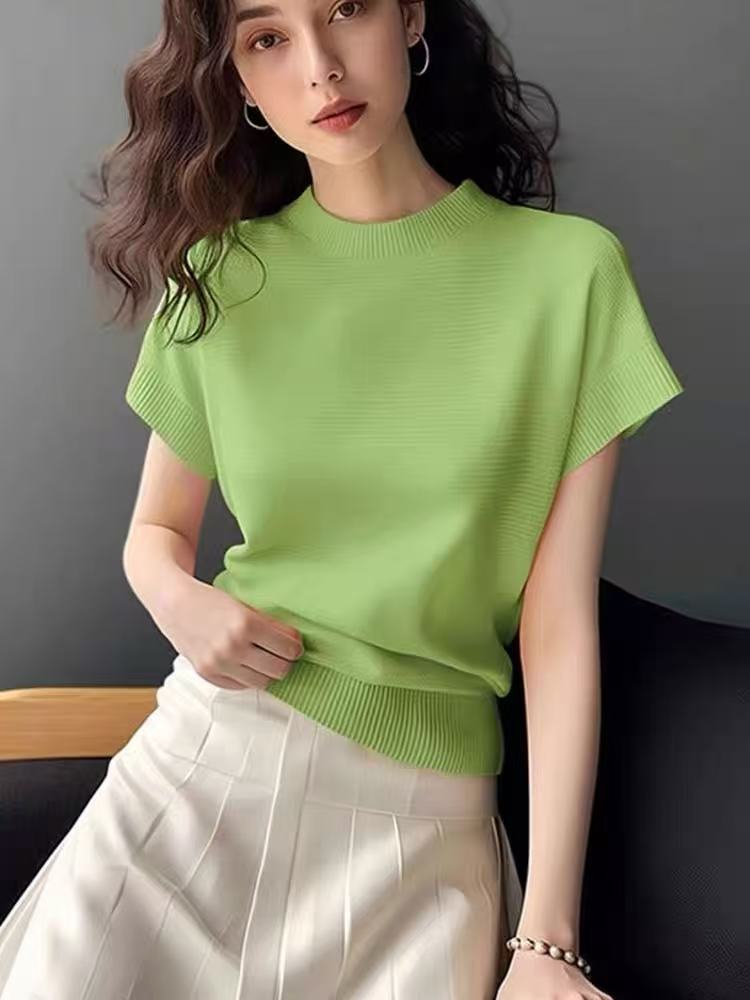 Áo thun nữ tay ngắn cổ tròn phom thẳng vai độc đáo — xanh lá cây