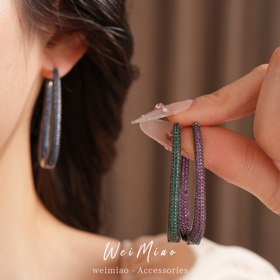 Medieval vintage zircón oval pendientes de estilo retrógrado personalidad pendientes ligeros de lujo alta sensación auriculares al por mayor