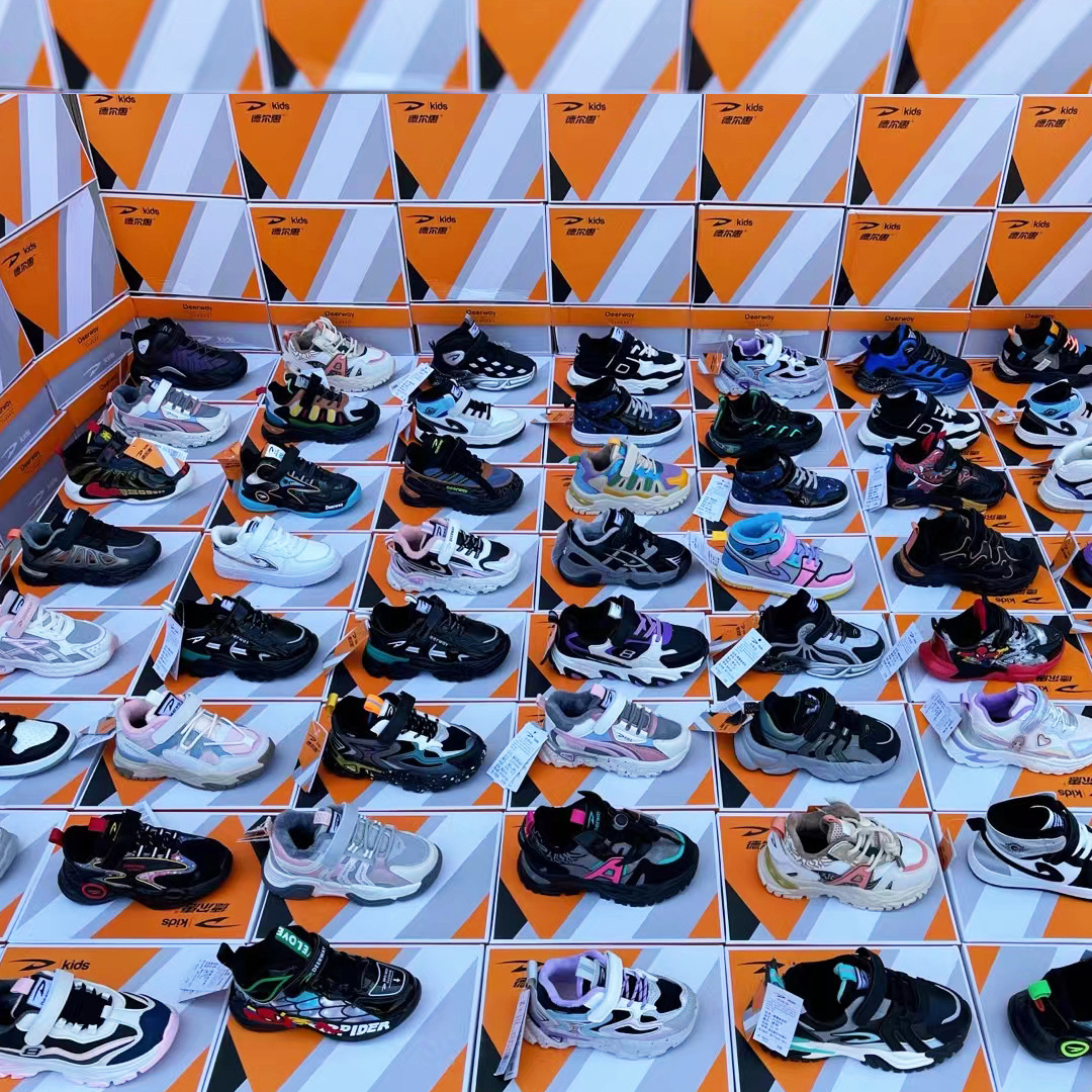 德尔惠品牌尾货杂款儿童运动鞋加绒二棉学生老爹鞋男女童棉鞋批发