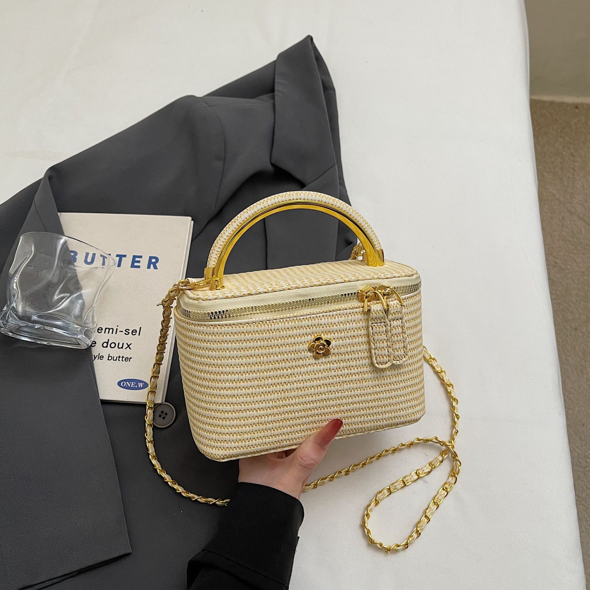 Tendencia transfronteriza simple bolsas casuales bolsas de caja bolsas de hombro ligeras tejidas diarias frescas bolsas de aire extranjero