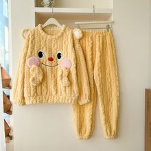 秋冬季新款休闲洋气珊瑚绒睡衣女可爱卡通圆领法兰绒加厚家居服装