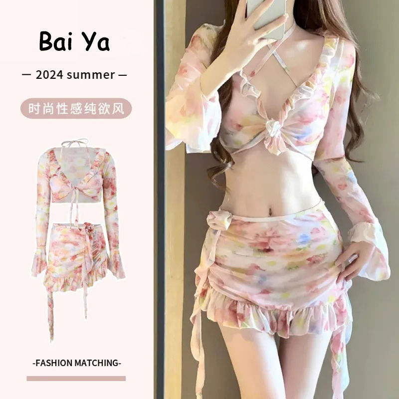 泳衣女比基尼四件套分体显瘦保守2025新款泡温泉碎花小胸聚拢游泳