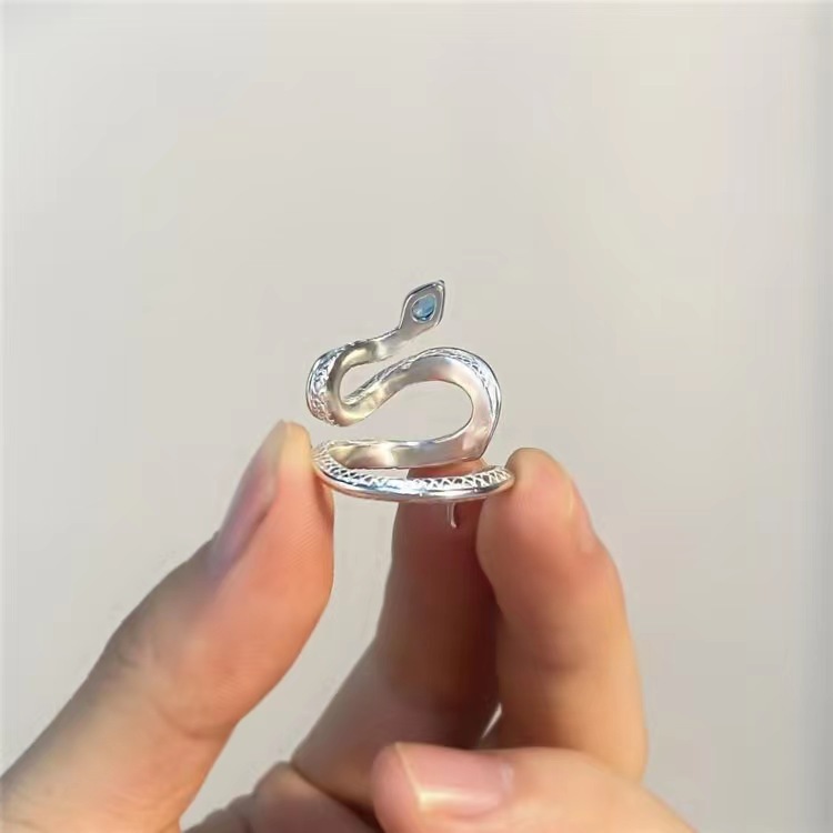 Herrenring Aus Edelstahl Minimalistisch Und Hautfreundlich_voghion.com