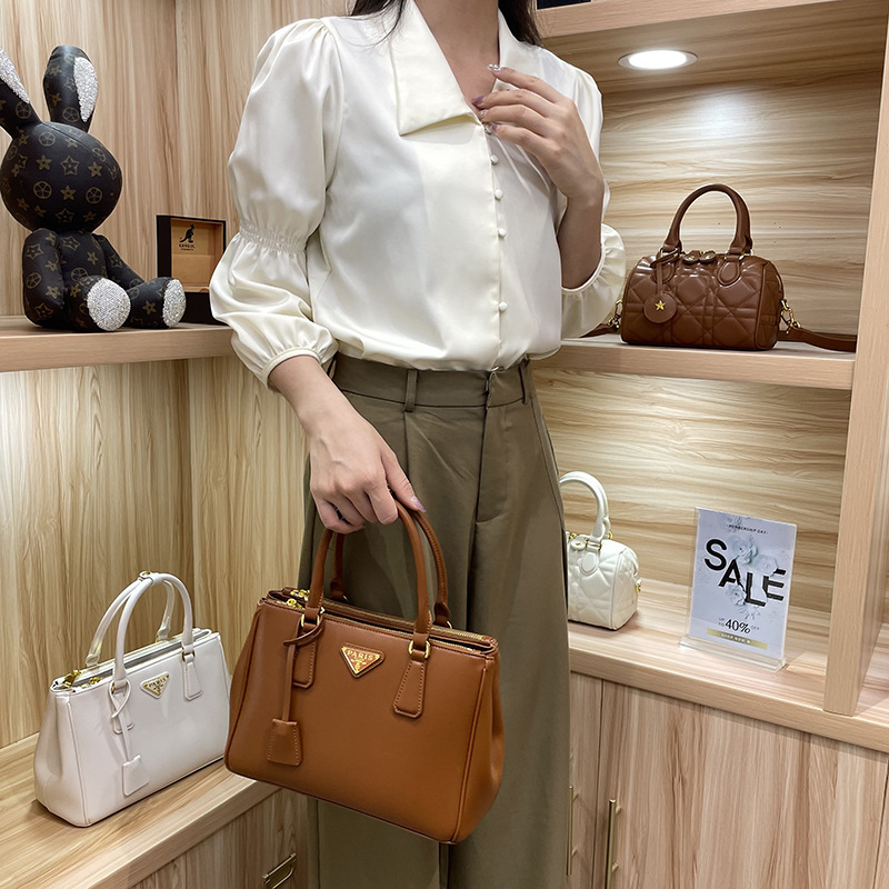 2025 春夏の新ファッション多用途ワンショルダーポータブル大容量ニッチ多用途ハイエンドファッショントートバッグ|undefined