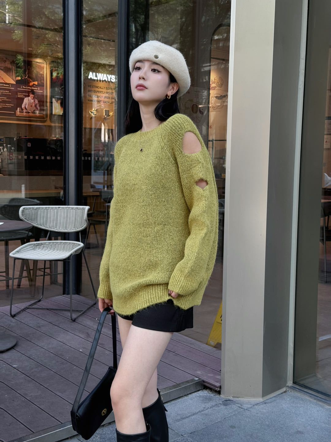 24 Dongpuyuan coreano de diseño de hombro abierto sensación de camisa de punto nueva amplia explosión con suéter de lana