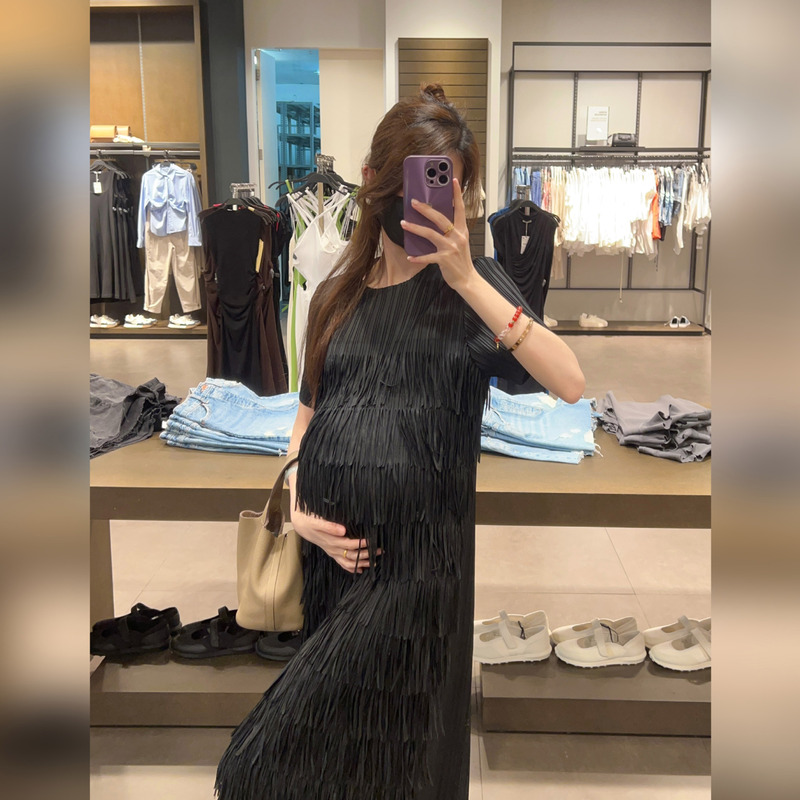 Factory Clearance Sale of 100,000 Items: Miyake Pleated Loose Slimming Tassel Maternity Dress with Short Sleeves and Round Neck Pleats Factory Clearance Sale of 100,000 Items: Miyake Pleated Loose Slimming Tassel Maternity Dress with Short Sleeves and Round Neck Pleats