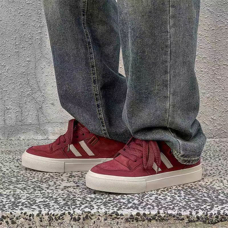 2025 nuevos zapatos de pan de nicho de entrenamiento para hombres, zapatos casuales de moda de zapatos deportivos de skateboard transfronterizos para estudiantes