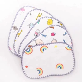 围嘴围兜;抱被抱毯;夏凉被