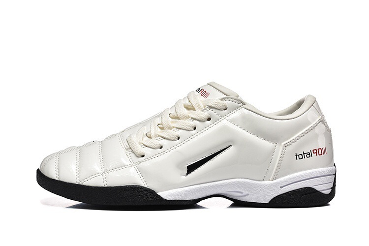 卸売 T90 メッシの同じスタイルのサッカーシューズロートップ男性と女性の学生草釘競争トレーニング滑り止めアウトドアスポーツシューズ|undefined