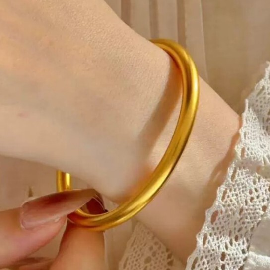 The Same Style as the Popular Solid Gold-Plated Heritage Matte Plain Ring Bracelet from the Gold Store, Non-Fading Gold-Colored Bracelet