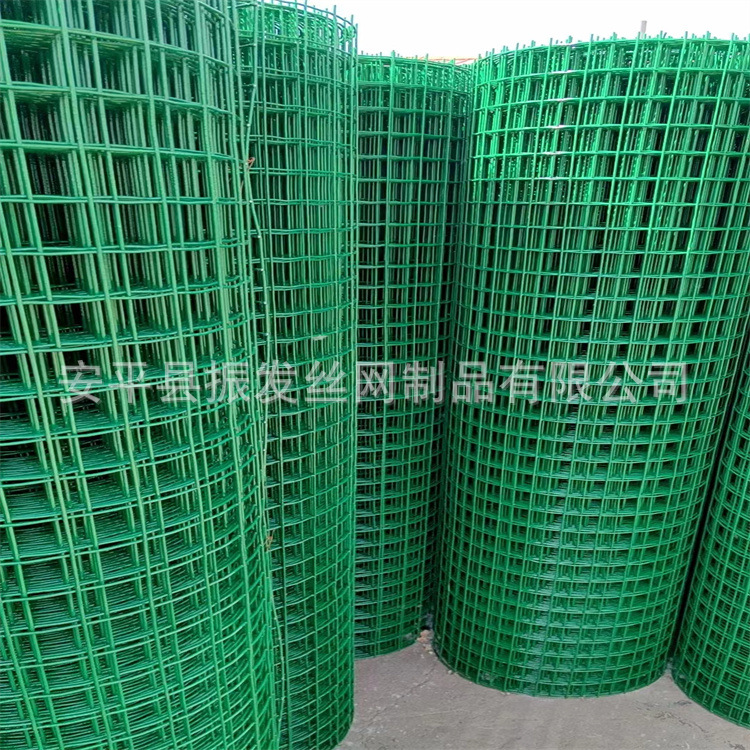 PVC绿色铁丝荷兰网 圈地养殖隔离围栏网 果园围栏硬塑浸塑荷兰网