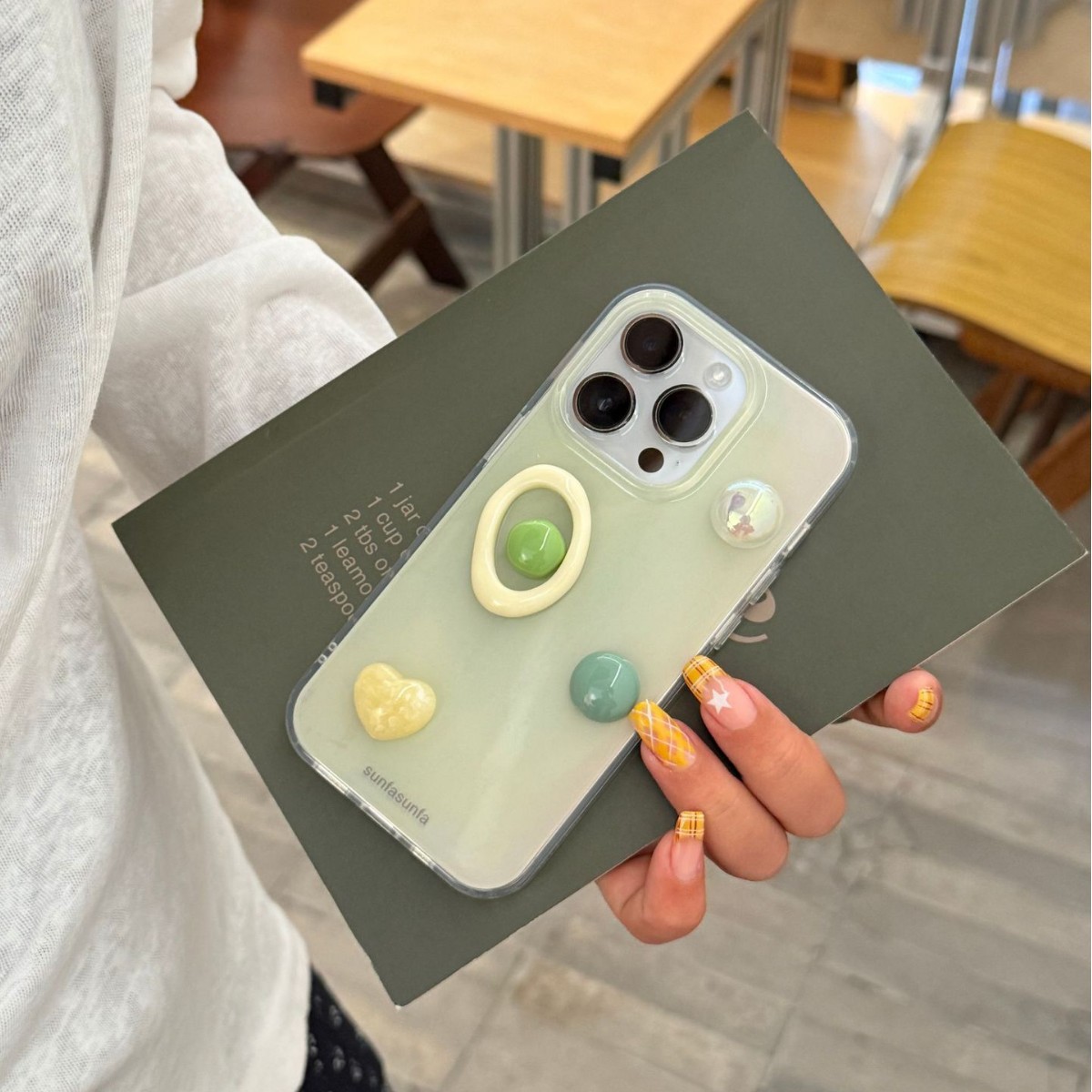 Simple, pequeño y fresco adecuado para Apple 16ProMax funda para teléfono móvil 15Pro Stereo 14/13 Soporte 15PM Pareja 16