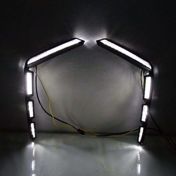 Aplicable a las luces diurnas modernas del modelo 2022 - 24 de Elant, luces de dirección de agua corriente