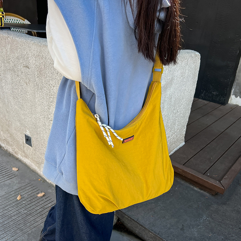 Nuevo bolso de mensajero de ocio de gran capacidad para mujer bolso de hombro ligero de viaje de nailon de todo fósforo, bolso de viaje para estudiantes, bolso de viaje