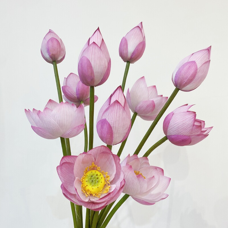 Artificial Lotus Flowers, New Chinese-Style Lotus Bouquet, Living Room Flower Arrangement for Offering in Front of Buddha, High-End Fake Flower Bouquet Prop Artificial Lotus Flowers, New Chinese-Style Lotus Bouquet, Living Room Flower Arrangement for Offering in Front of Buddha, High-End Fake Flower Bouquet Prop