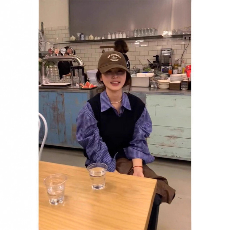 College Style V Neck Sweater Knitted Vest Women's Early Autumn New Loose Sleeveless Layered Vest Women's Two-Piece Set