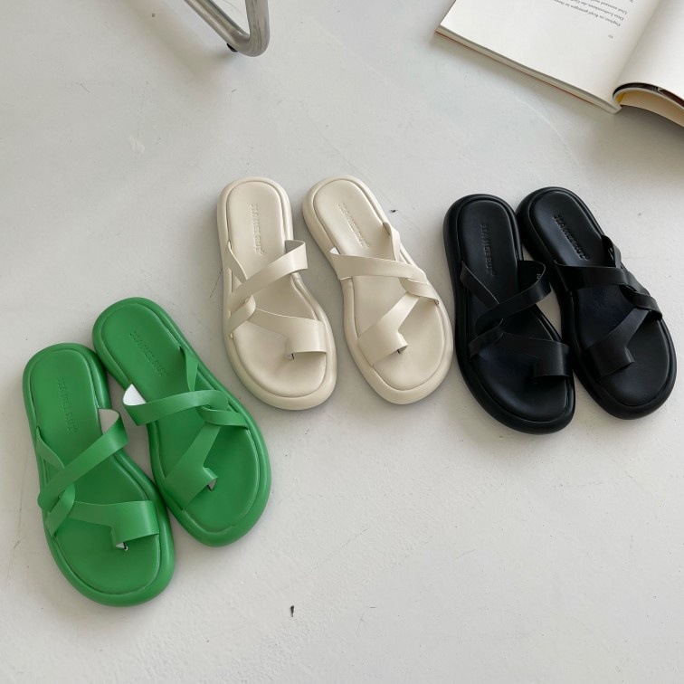 fashion solid color thick bottom slide sandals NSHU62767