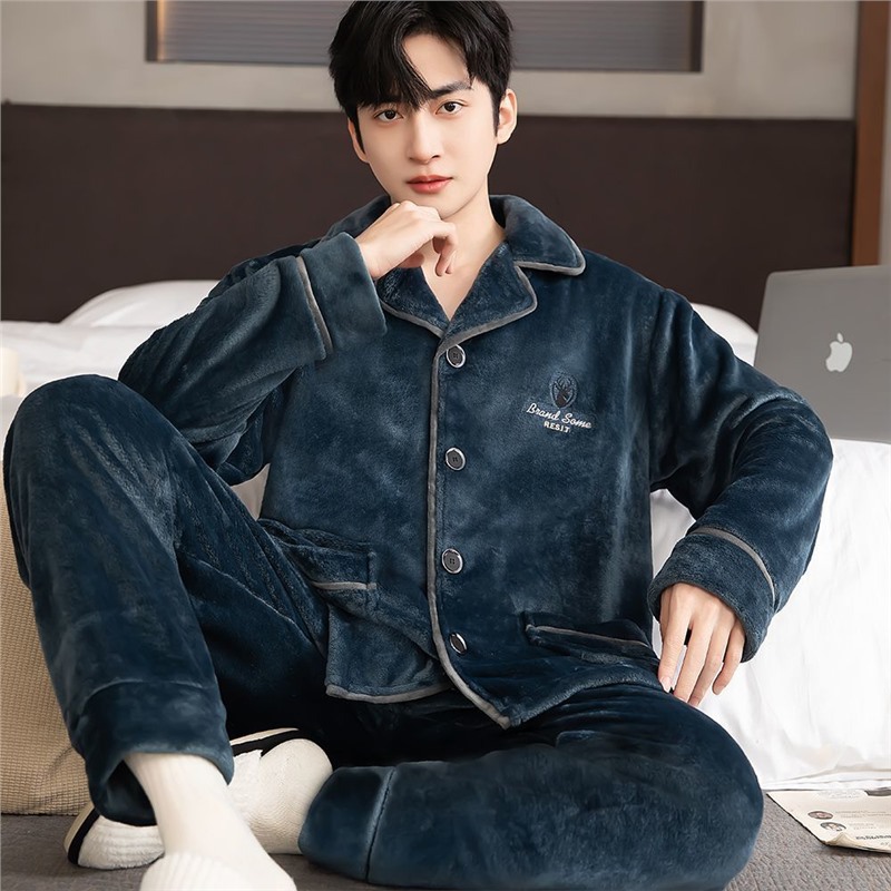 Nuevo invierno de franela de terciopelo grueso pijama hombre joven de mediana edad coral terciopelo ropa de hogar cardigan caliente grande