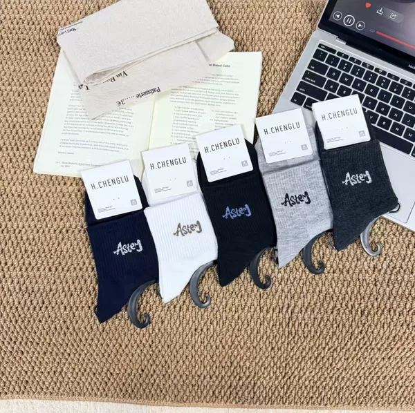 Spring and Summer New Men's Thin Breathable Mesh Mid-Calf Socks, Fashionable Trendy Basketball Student College Style Sports Cotton Socks