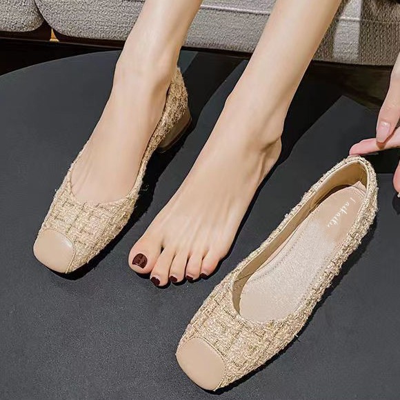 2026 verano nuevo estilo suave viento color cuadrado tacones cuadrados resistentes al desgaste de mujer viaje a la moda de trabajo zapatos simples