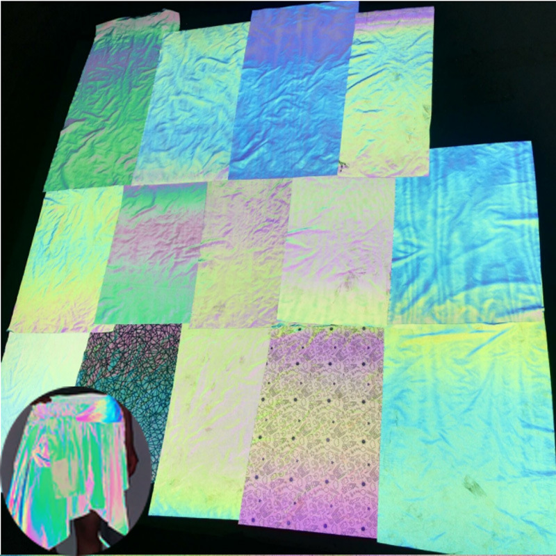 厂家彩色涤纶反光布七彩柔性时尚休闲裙服装面料柔软耐折反光布料