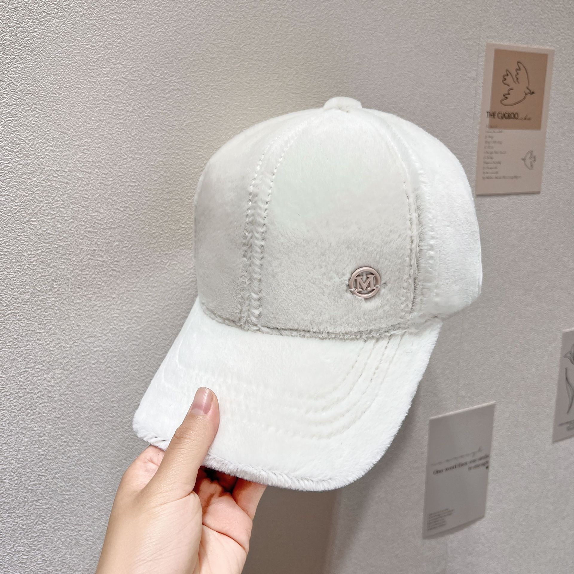 Invierno gorra de felpa engrosada cálida piel de conejo visón de terciopelo gorra de béisbol estilo coreano nuevo sombrero a juego para las mujeres