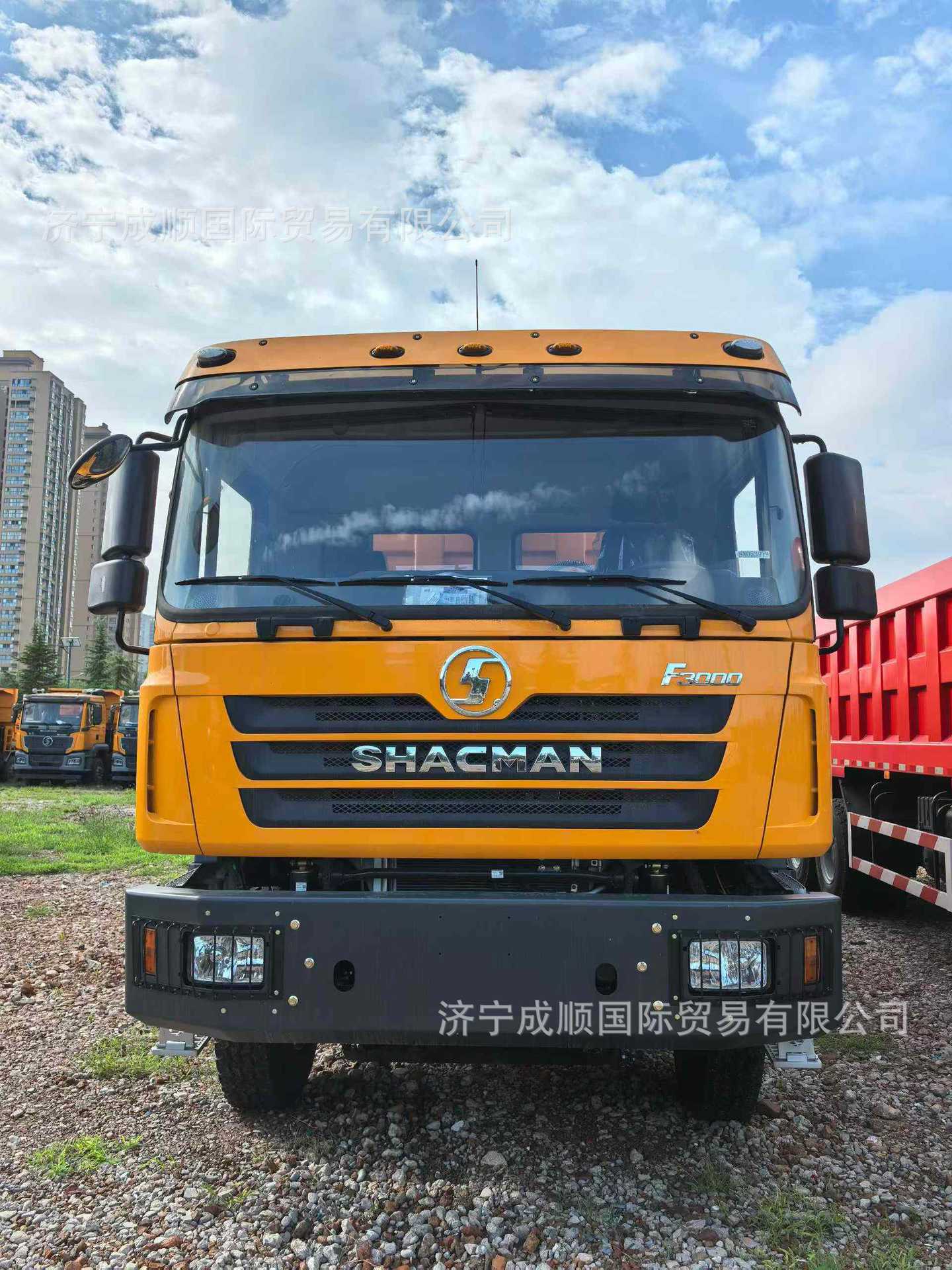 Shaanxi DeLong F3000 8x4 heavy-duty dump truck, used for engineering and construction waste transportation, and mining operations; export model