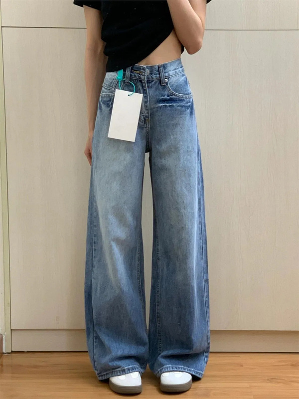 American-Style High-Waisted Straight-Leg Jeans for Women, Summer 2026 New Versatile Slimming American-Style Wide-Leg Pants for Spring and Autumn American-Style High-Waisted Straight-Leg Jeans for Women, Summer 2026 New Versatile Slimming American-Style Wide-Leg Pants for Spring and Autumn