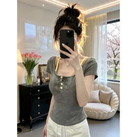 W2F纯欲假两件短袖T恤女2026夏季新款设计感短款辣妹短袖上衣外穿
