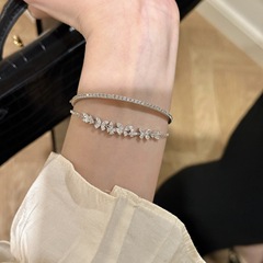 S999足銀の小さい藤の花のジルコンのブレスレットの女性の甘い気質の小さい大衆の軽い豪華な高級感の花の手環の装飾
