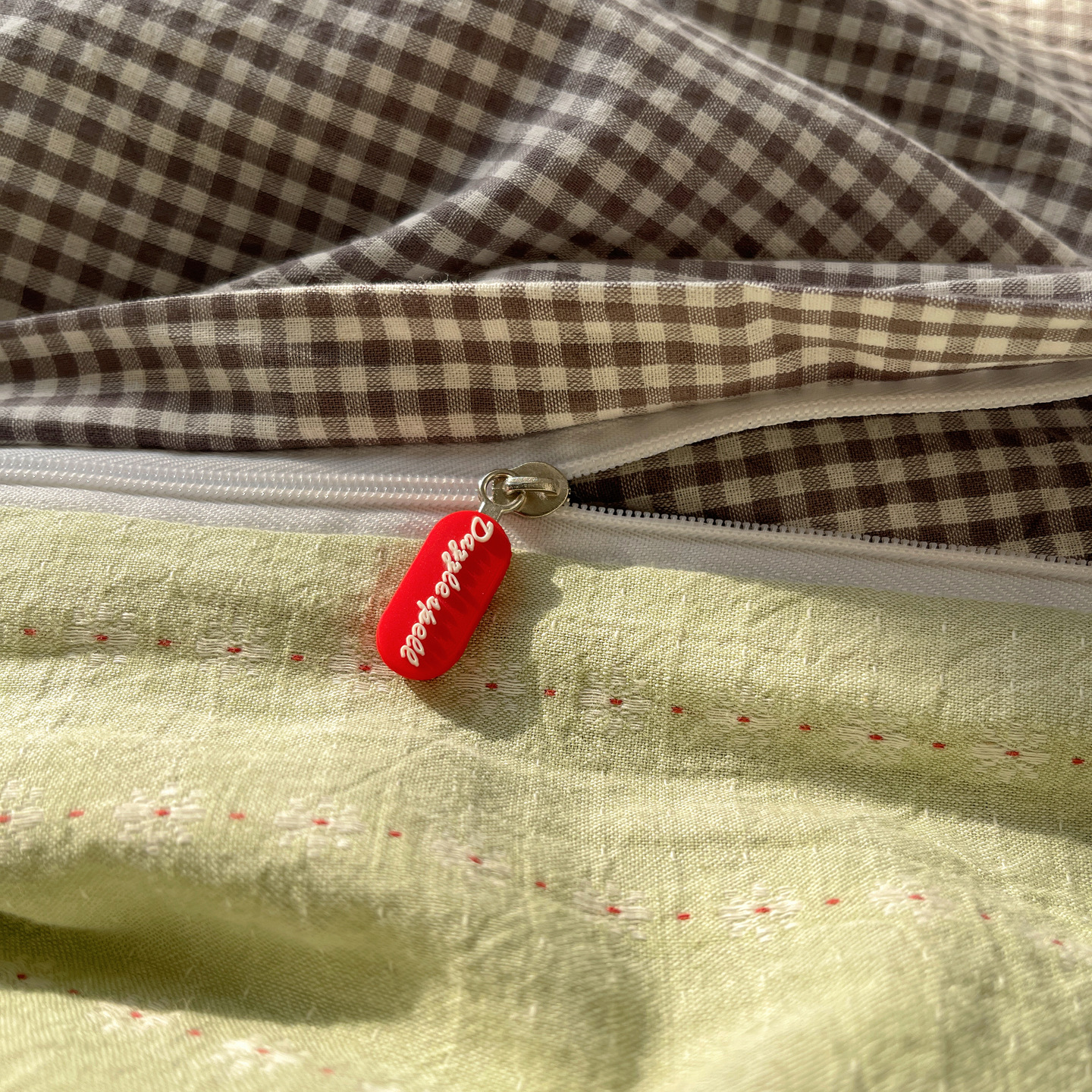Minimalist Japanese Style Washed Cotton Bedding Set Four Pieces_voghion.com