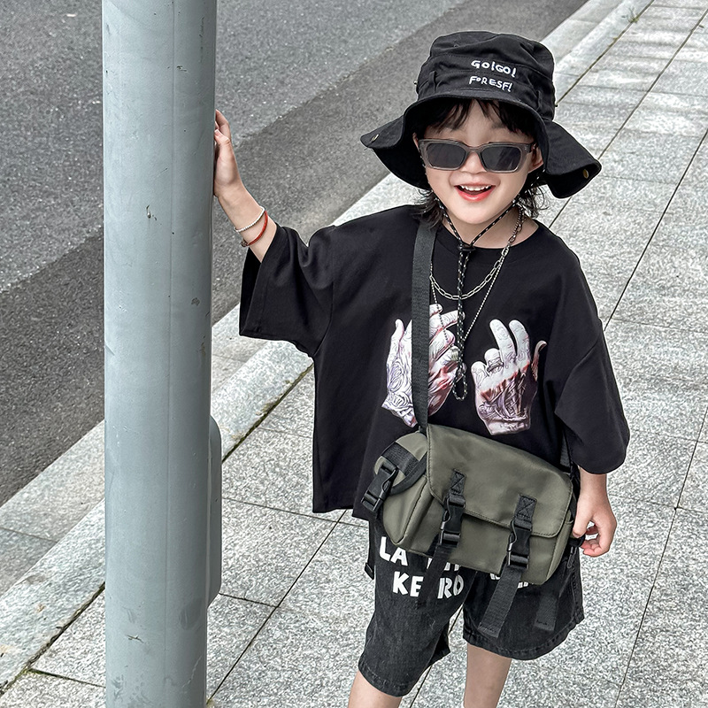 Bolso de hombro para niño simple japonés Bolso de mensajero para niños de color sólido retro 2024 verano nuevo bolso para niños de comercio exterior