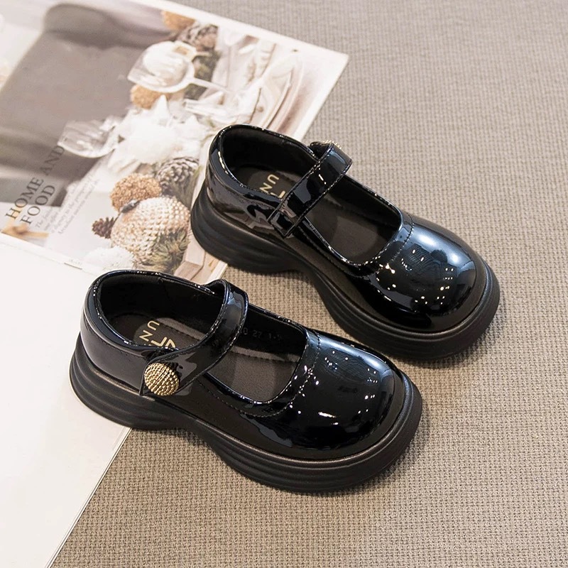 Zapatos de cuero negro de niñas 2026 primavera y otoño nuevos zapatos de princesa de moda para niños estudiantes zapatos de espectáculo de estilo inglés