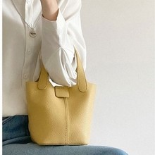 包包女pu软皮手提小包2025夏新款潮ins休闲水桶包百搭单肩斜挎包