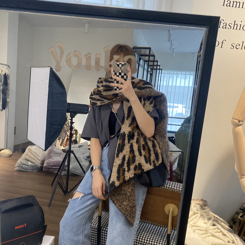 Bufanda cálida versátil con estampado de cachemira de imitación gruesa y nueva versión coreana de otoño e invierno para mujer de leopardo_voghion.com
