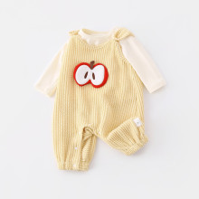 女宝宝秋装套装背带裤苹果图案婴幼儿洋气秋季小月龄两件套连体衣