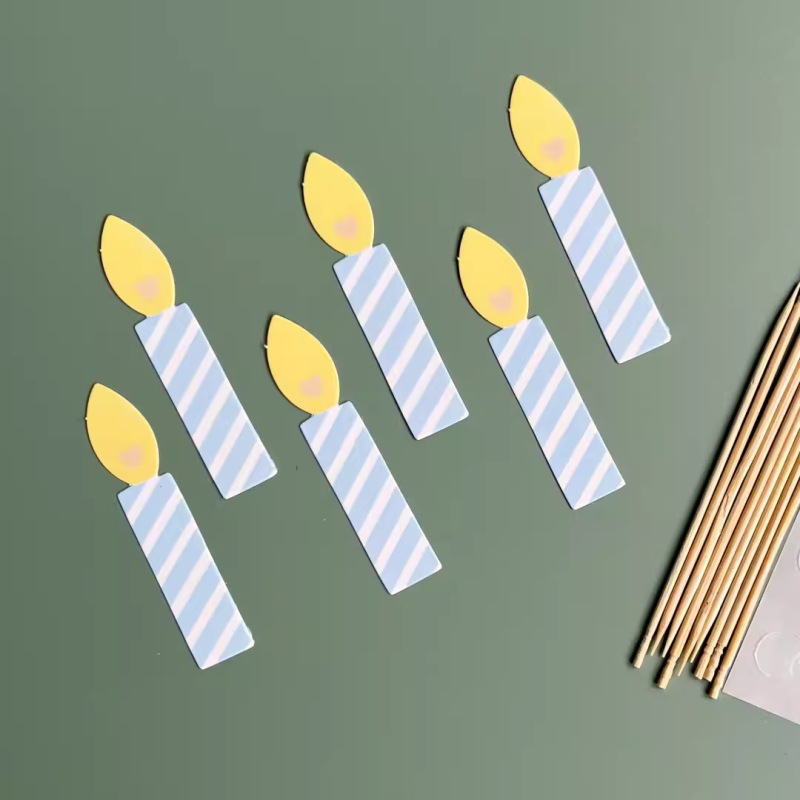 Insシンプル誕生日ケーキ装飾イラストかわいいベアーウサギ笑顔デザートパーティー衣装プラグインイラスト|undefined