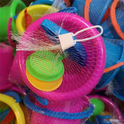 Set of Mini Plastic Beach Bucket and Shovel for Sand Play, Toys for Kids, Boys and Girls, Toddlers