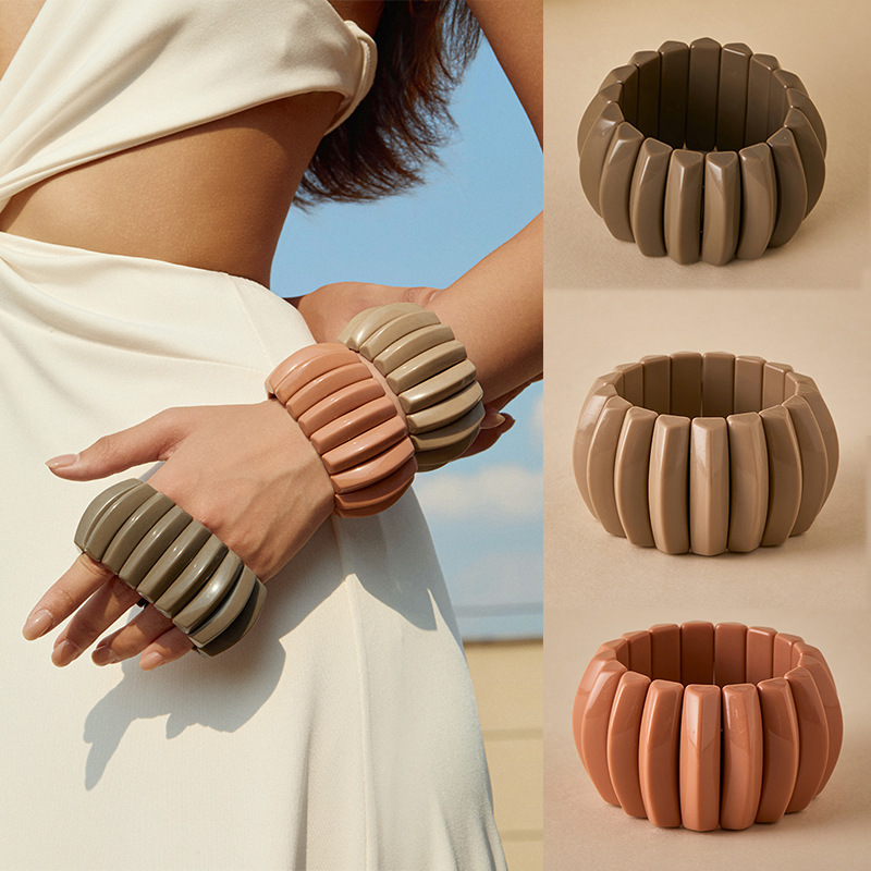 Handmade Beaded Bracelet, Acrylic Material, Asymmetrical Smudged Retro Large European and American Bracelet, Personalized Maillard Style