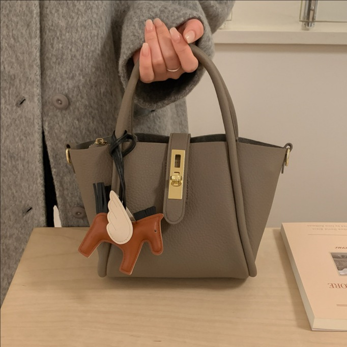 Trendy Lychee Pattern Handheld Bucket Bag Korean Style Casual Mother-Daughter Bag 2025 New Commuter Single Shoulder Crossbody Bag for Women